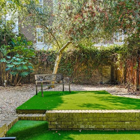 3 Bedroom Mews Home - Clapham Common - Free Private Parking - Sleeps 5 - Newly Refurbished - Sweetpea & Pillow Properties London Eksteriør bilde