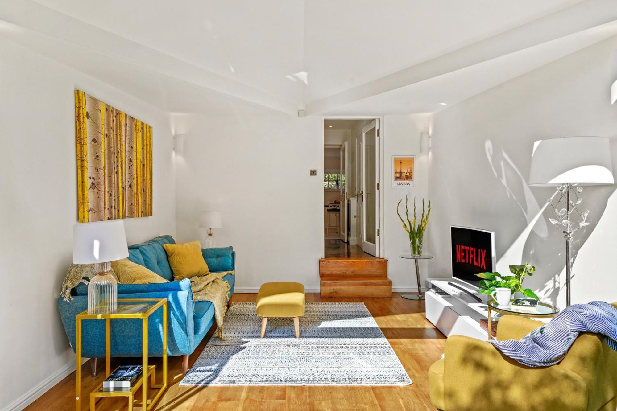 3 Bedroom Mews Home - Clapham Common - Free Private Parking - Sleeps 5 - Newly Refurbished - Sweetpea & Pillow Properties London Eksteriør bilde