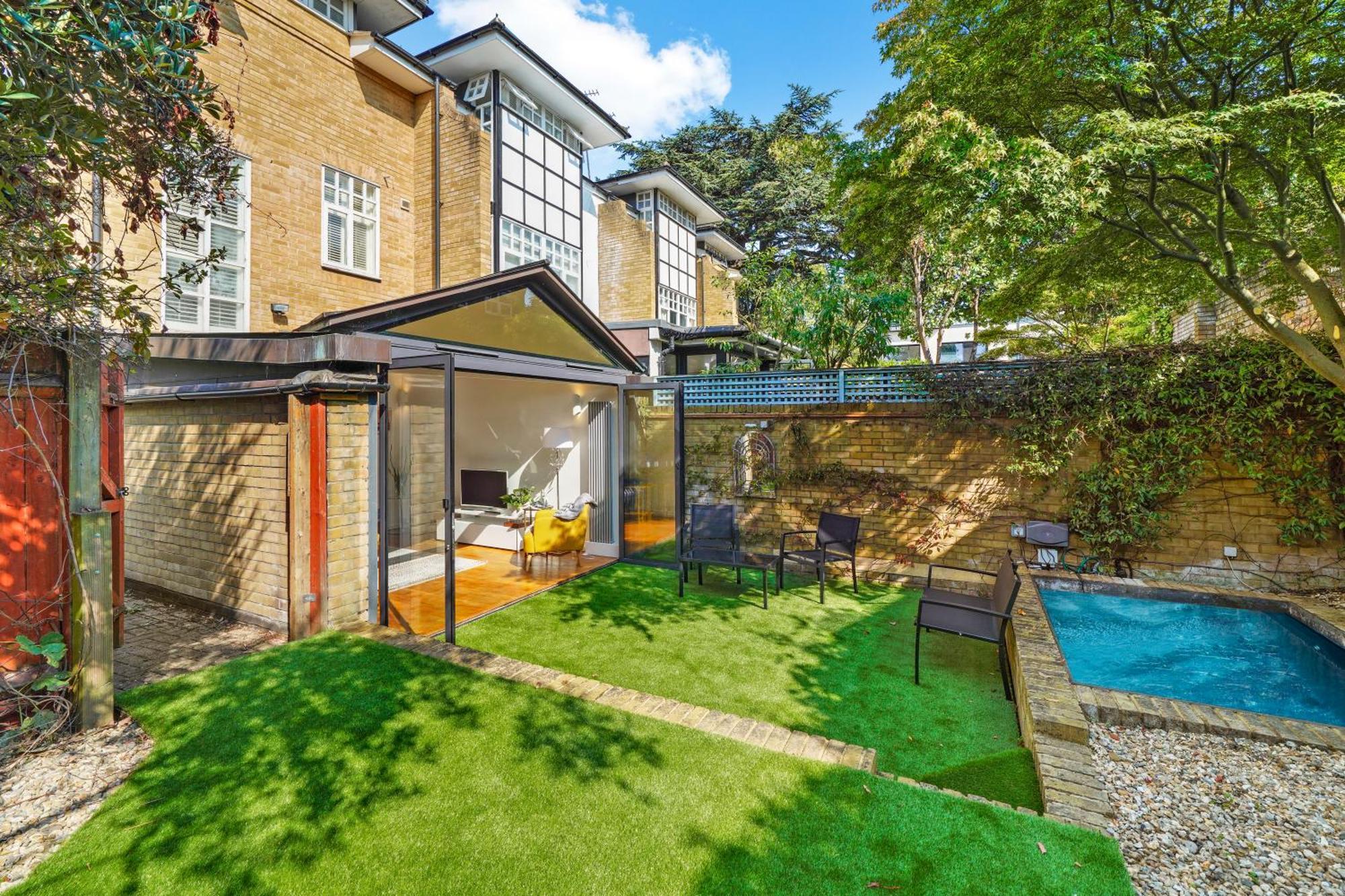 3 Bedroom Mews Home - Clapham Common - Free Private Parking - Sleeps 5 - Newly Refurbished - Sweetpea & Pillow Properties London Eksteriør bilde