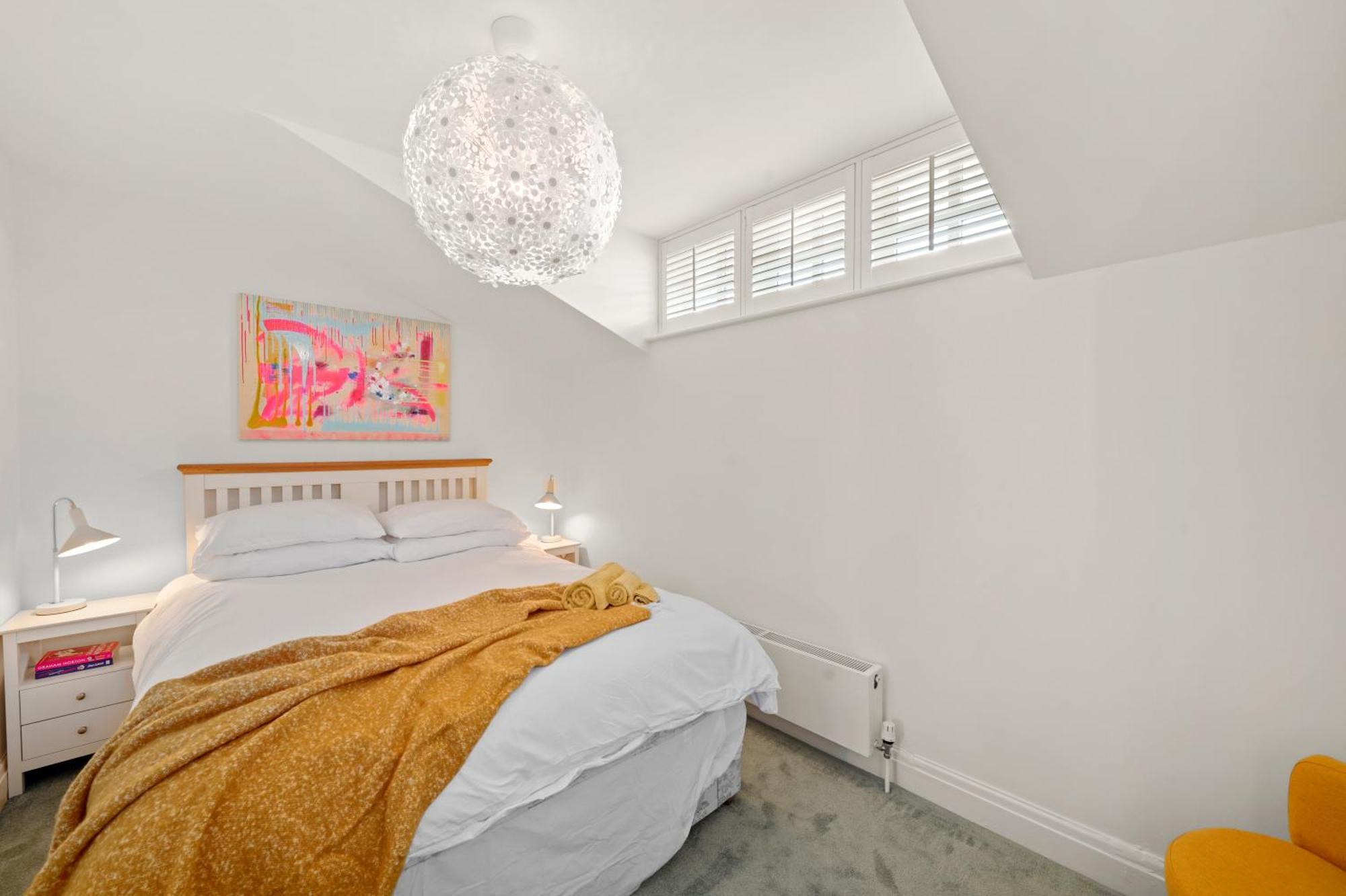 3 Bedroom Mews Home - Clapham Common - Free Private Parking - Sleeps 5 - Newly Refurbished - Sweetpea & Pillow Properties London Eksteriør bilde