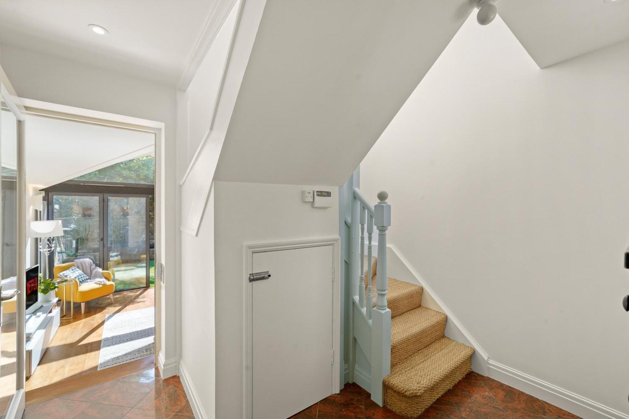 3 Bedroom Mews Home - Clapham Common - Free Private Parking - Sleeps 5 - Newly Refurbished - Sweetpea & Pillow Properties London Eksteriør bilde