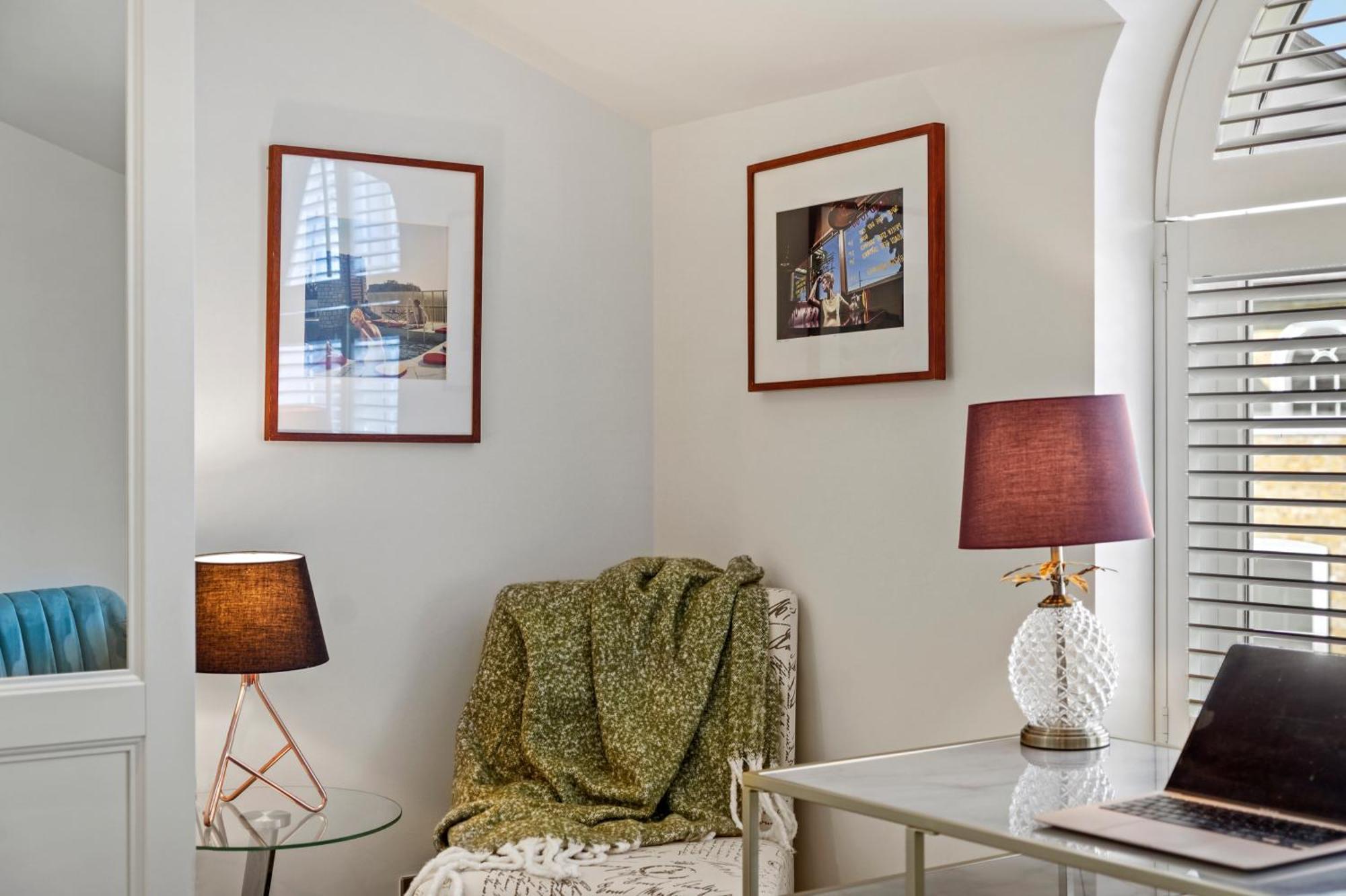 3 Bedroom Mews Home - Clapham Common - Free Private Parking - Sleeps 5 - Newly Refurbished - Sweetpea & Pillow Properties London Eksteriør bilde